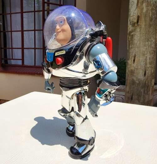 I COME IN PEACE A FIRST GEN 1995 INTERGALACTIC BUZZ LIGHTYEAR TOY STORY VINTAGE TOY STILL TALKING