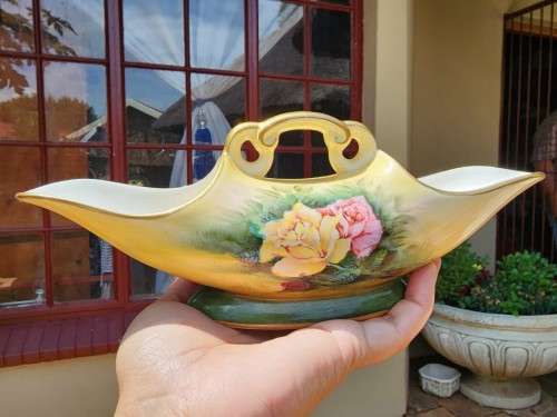 CROWN DEVON FIELDINGS! (1930-1960) LADY HAMILTON BOAT-SHAPED DOUBLE-ENDED FLOWER VASE HAND PAINTED!