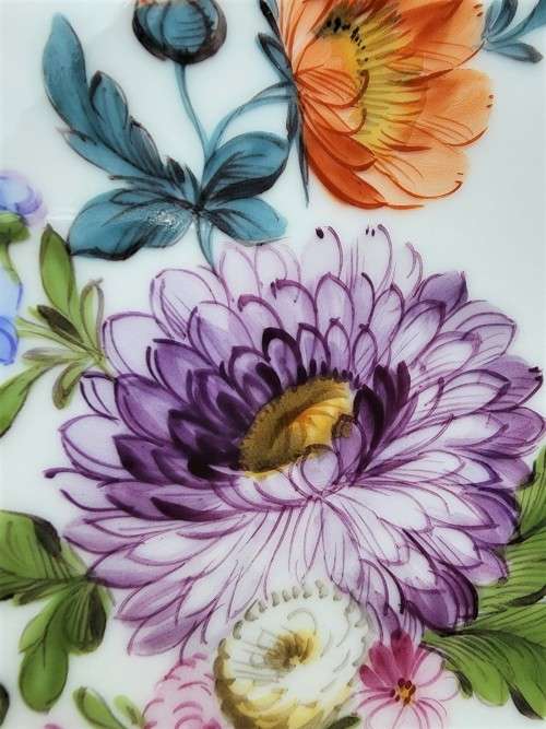 GERMANY NYMPHENBURG! PORCELAIN WALL PLATE HAND PAINTED! - SHIELD AND CROWN MARK (1910-1975)