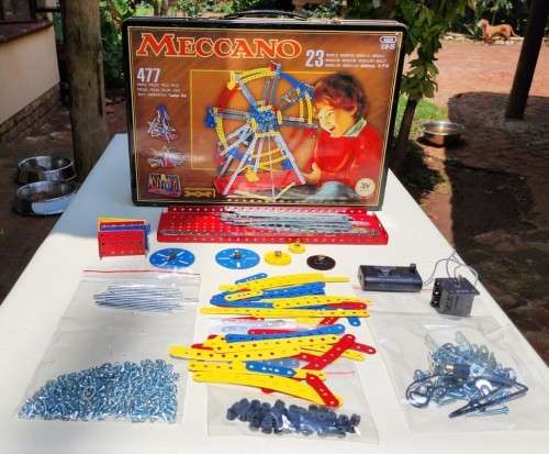 MECCANO MOTORISED FERRIS WHEEL 2005 SPECIAL EDITION SET 8258 IN METAL CASE