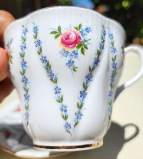 ROYAL ALBERT (1966-1970S) MINUET PATTERN SHELLEY SHAPED CUP AND SAUCER AND SIDEPLATE TRIO 4TH OF 6