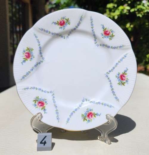 ROYAL ALBERT (1966-1970S) MINUET PATTERN SHELLEY SHAPED CUP AND SAUCER AND SIDEPLATE TRIO 4TH OF 6