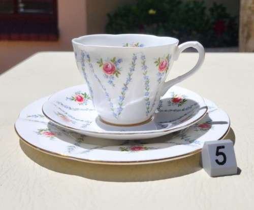 ROYAL ALBERT (1966-1970S) MINUET PATTERN SHELLEY SHAPED CUP AND SAUCER AND SIDEPLATE TRIO 5TH OF 6