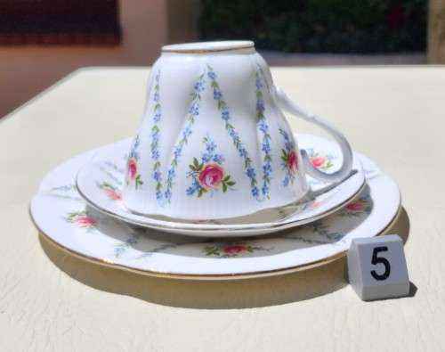 ROYAL ALBERT (1966-1970S) MINUET PATTERN SHELLEY SHAPED CUP AND SAUCER AND SIDEPLATE TRIO 5TH OF 6
