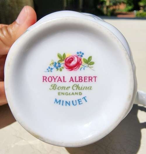 ROYAL ALBERT (1966-1970S) MINUET PATTERN SHELLEY SHAPED CUP AND SAUCER AND SIDEPLATE TRIO 5TH OF 6