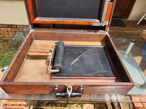 ANTIQUE 1930S PORTABLE COPYING MACHINE! AN ELLAMS LONDON SCREEN PRINTING DUPLICATOR SET