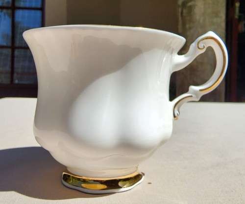 PARAGON ENGLAND 1950S TEACUP SAUCER SIDEPLATE TRIO NO 1 OF 6 BY APPOINTMENT QUEEN ELIZABETH II