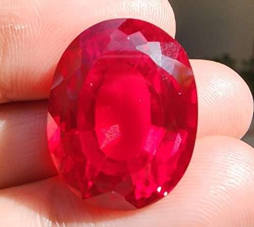 LARGE 38.7CT LAB CREATED OR LAB TREATED RUBY GEMSTONE WITH BEAUTIFUL OVAL CUT  DIFFUSED RUBY