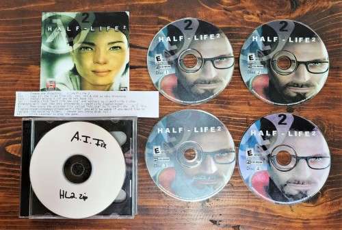 HALF LIFE 2 2004 PC GAME  WON 39 GAME OF THE YEAR AWARDS  4 CDS WITH BOOKLET AND PATCH