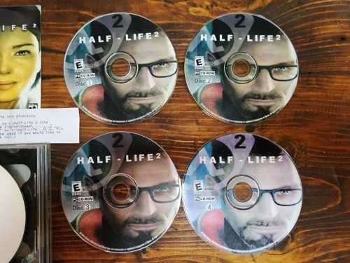 HALF LIFE 2 2004 PC GAME  WON 39 GAME OF THE YEAR AWARDS  4 CDS WITH BOOKLET AND PATCH