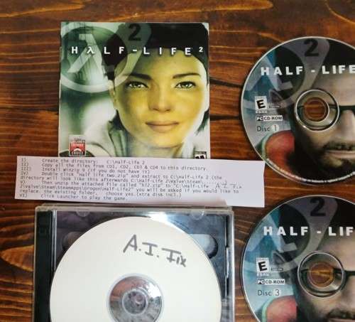 HALF LIFE 2 2004 PC GAME  WON 39 GAME OF THE YEAR AWARDS  4 CDS WITH BOOKLET AND PATCH