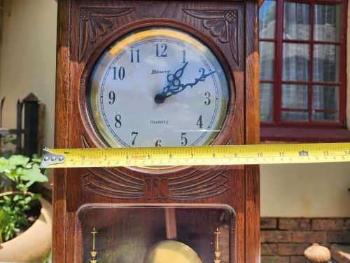 VINTAGE 1970S BLESSING BERLIN GERMANY QUARTZ WALL CLOCK WITH PENDULUM  KEEPS TIME ACCURATELY