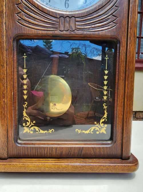 VINTAGE 1970S BLESSING BERLIN GERMANY QUARTZ WALL CLOCK WITH PENDULUM  KEEPS TIME ACCURATELY
