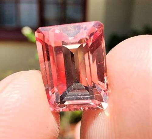SPARKLING 5,80CT PINK ORANGE (PADPARDSCHA) SAPPHIRE GEMSTONE  NATURAL GEM HEAT TREATED  UV RED!
