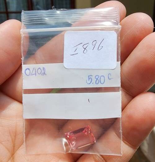 SPARKLING 5,80CT PINK ORANGE (PADPARDSCHA) SAPPHIRE GEMSTONE  NATURAL GEM HEAT TREATED  UV RED!