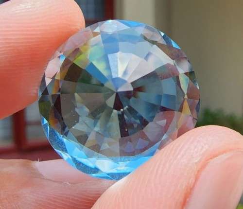 SKY BLUE TOPAZ LARGE 25.0CT GEMSTONE WITH BEAUTIFUL ROUND CUT - IRRADIATED FOR 3 MONTHS