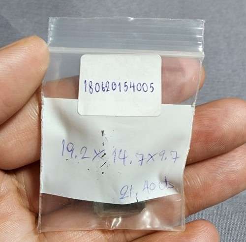 HOW STRANGE? A LARGE 21,4CT GREEN QUARTZ GEMSTONE WITH BEAUTIFUL OCTAGON CUT
