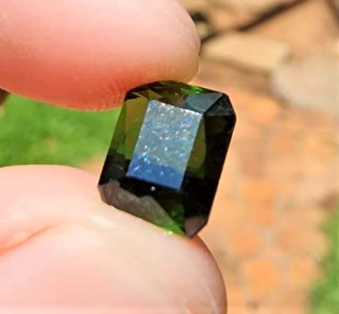 DARK GREEN VERDALITE TOURMALINE 3,18CT GEMSTONE NATURAL AND UNTREATED FROM MOZAMBIQUE WITH BEAUTIFUL