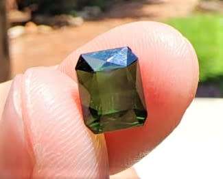DARK GREEN VERDALITE TOURMALINE 3,18CT GEMSTONE NATURAL AND UNTREATED FROM MOZAMBIQUE WITH BEAUTIFUL
