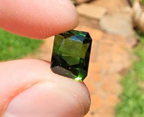 DARK GREEN VERDALITE TOURMALINE 3,18CT GEMSTONE NATURAL AND UNTREATED FROM MOZAMBIQUE WITH BEAUTIFUL