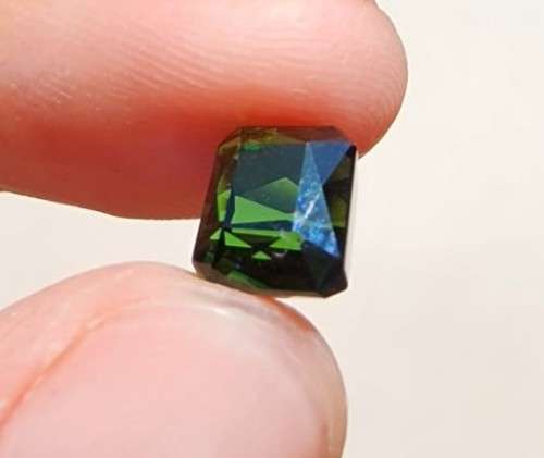 DARK GREEN VERDALITE TOURMALINE 3,18CT GEMSTONE NATURAL AND UNTREATED FROM MOZAMBIQUE WITH BEAUTIFUL