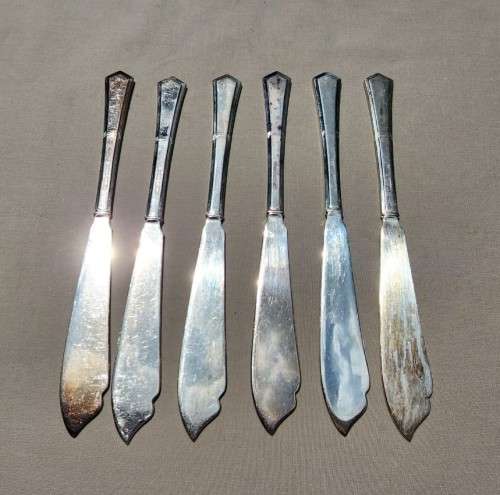 SET OF 6 VINTAGE ANGORA ENGLAND EPNS FISH FORKS AND KNIVES WITH MATCHING 6 DESSERT KNIVES AND FORKS