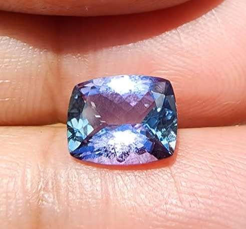 DAZZLING 2,07CT GREENISH BLUE VIOLET TANZANITE GEMSTONE FROM THE SLOPES OF KILOMANJARO