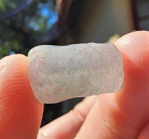 NATURAL ROUGH PIECE OF WHITE CORUNDUM (WHITE SAPPHIRE) 3,77G PIECE FROM AFRICA