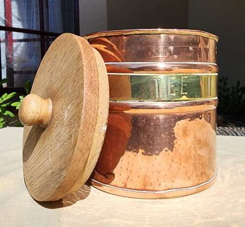SET OF COPPER AND BRASS KITCHEN CANISTERS: SUIKER, KOFFIE EN TEE