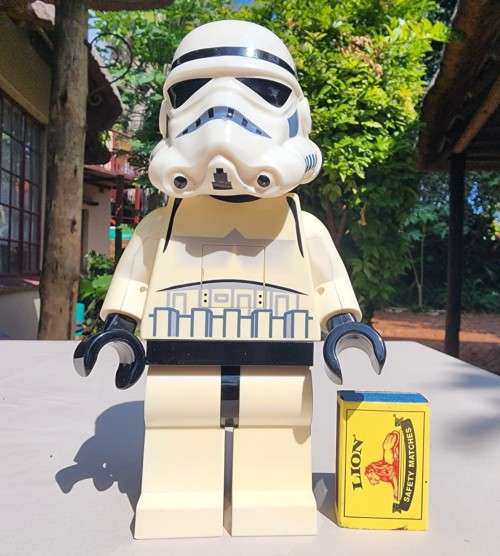LEGO 2012 STAR WARS STORMTROOPER LARGE 20CM HIGH LED TORCH