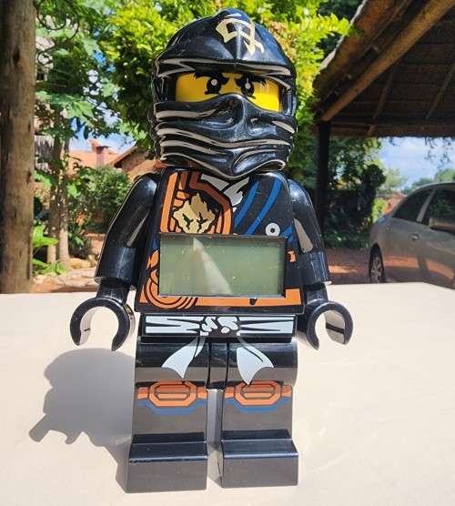 LARGE LEGO NINJAGO COLE BLACK NINJA ALARM CLOCK FIGURE 2014
