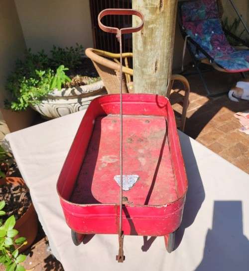 VINTAGE 1950S TRI-ANG RED PULL-ALONG TRAILER WHEELS TURNS SMOOTHLY