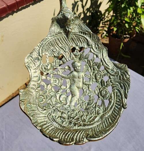 ANTIQUE (1871-1891) MONTAGNANI ITALY CHERUB DESIGN SERVING FORK AND SPOON PLUS SMALL STEEL CAKE LIFT