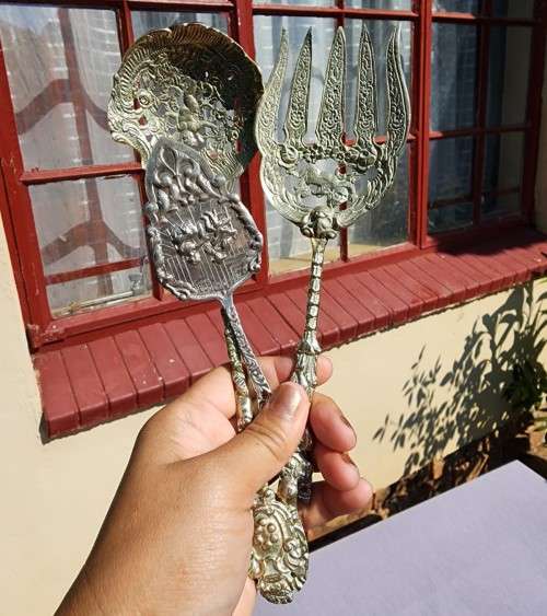 ANTIQUE (1871-1891) MONTAGNANI ITALY CHERUB DESIGN SERVING FORK AND SPOON PLUS SMALL STEEL CAKE LIFT
