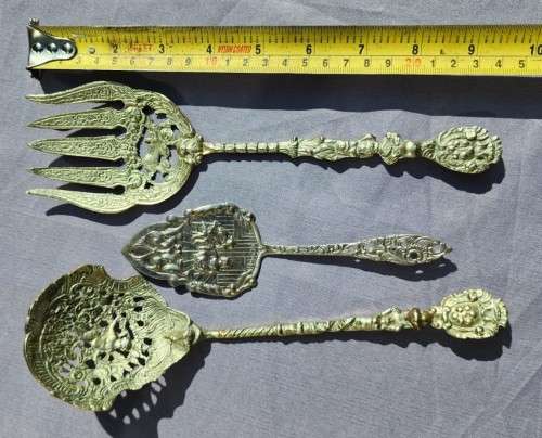 ANTIQUE (1871-1891) MONTAGNANI ITALY CHERUB DESIGN SERVING FORK AND SPOON PLUS SMALL STEEL CAKE LIFT