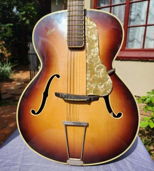 HOFNER GERMANY MID 1950S MODEL 456 ACOUSTIC SUNBURST ARCHTOP GUITAR WITH CARRY CASE