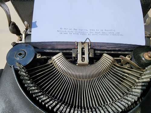 IMPERIAL THE GOOD COMPANION TYPEWRITER FROM 1942 (SERIAL EE059)