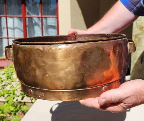 ANTIQUE 1840S-1880S HANDMADE RIVETED COPPER JAM PAN WITH HANDLES - LARGE 33CM DIAMETER