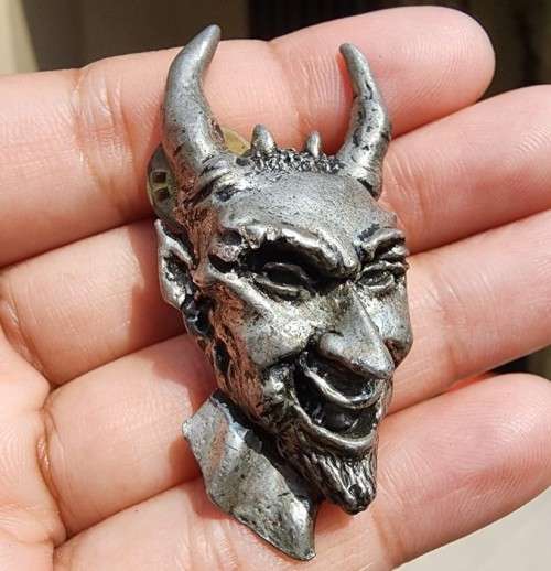 RARE ROLLING STONES 1994 VOODOO LOUNGE TOUR DEVIL BROCKUM PEWTER LAPEL PIN