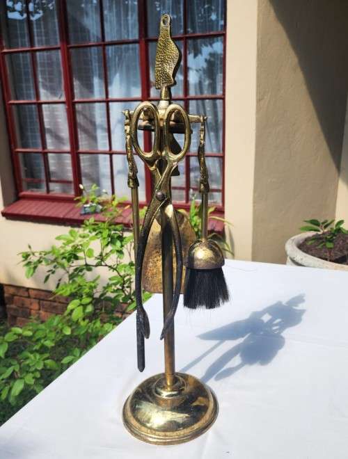 NAUTICAL THEME BRASS FIREPLACE TOOL SET WITH SAILING SHIP DESIGN 56CM HIGH