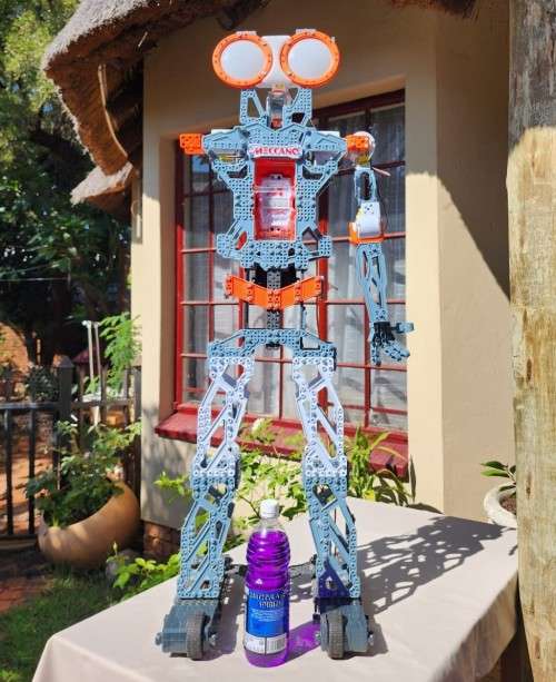 1,1M TALL! MECCANO BY ERECTOR MECCANOID G15 KS (KIDS SIZE!) ROBOT - 2016 INNOVATIVE TOY OF THE YEAR