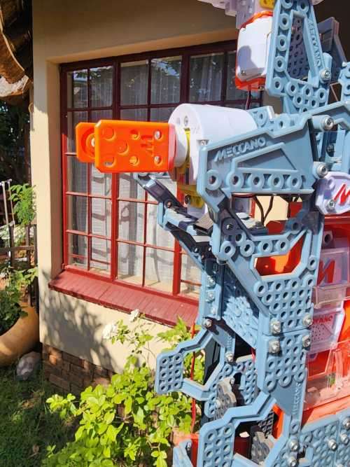 1,1M TALL! MECCANO BY ERECTOR MECCANOID G15 KS (KIDS SIZE!) ROBOT - 2016 INNOVATIVE TOY OF THE YEAR