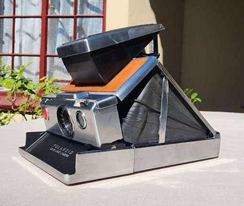 COOL RETRO SLIM FOLDABLE POLAROID SX-70 INSTANT FILM BROWN MODEL 1 CAMERA FROM 1973