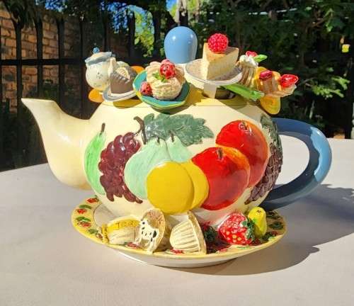 RARELY SEEN ART DÉCOR TEAPOT SPOON HOLDER WITH DESERT END FORKS AND SPOONS