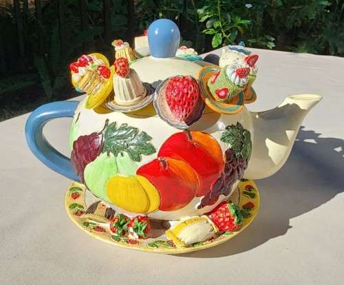 RARELY SEEN ART DÉCOR TEAPOT SPOON HOLDER WITH DESERT END FORKS AND SPOONS