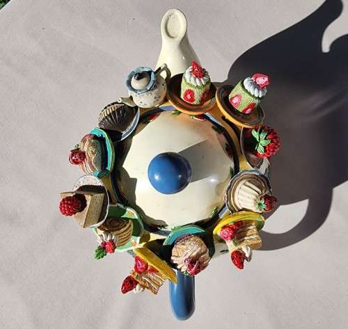 RARELY SEEN ART DÉCOR TEAPOT SPOON HOLDER WITH DESERT END FORKS AND SPOONS