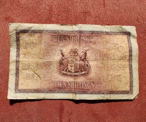 WAR TIME ISSUED OLD SOUTH AFRICAN 10 SHILLING NOTE FROM 1941 VAN RIEBEECK LARGE TYPE