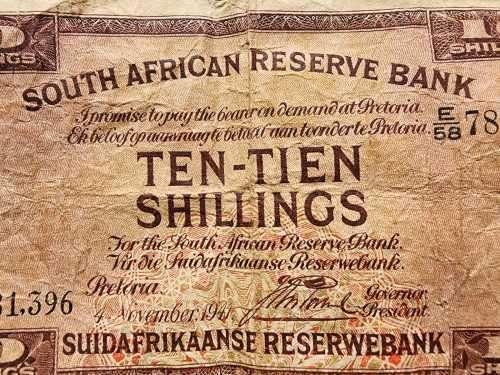 WAR TIME ISSUED OLD SOUTH AFRICAN 10 SHILLING NOTE FROM 1941 VAN RIEBEECK LARGE TYPE