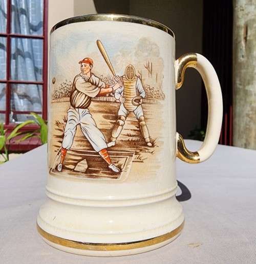 ARTHUR WOOD ENGLAND 1930-1940 SPORTING SERIES MUGS (BASEBALL AND CRICKET) WITH GOLD TRIMS
