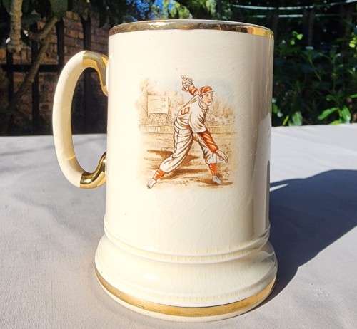 ARTHUR WOOD ENGLAND 1930-1940 SPORTING SERIES MUGS (BASEBALL AND CRICKET) WITH GOLD TRIMS